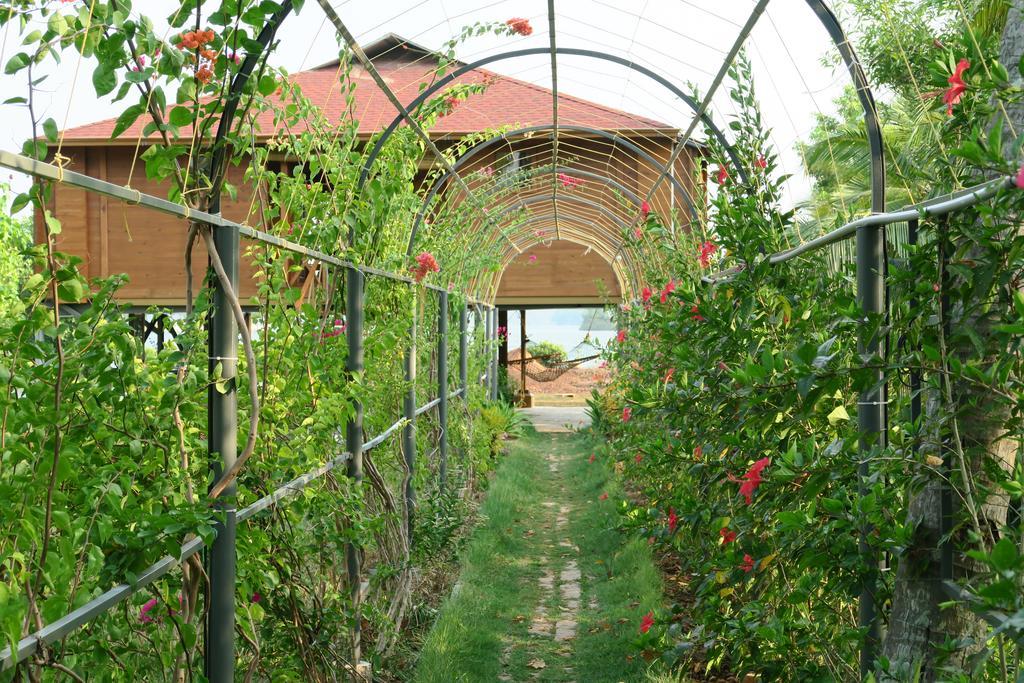 Vinis Farm - A Private Island Stay -Privacy Redefined !!! Mundrothuruth Extérieur photo