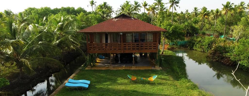 Vinis Farm - A Private Island Stay -Privacy Redefined !!! Mundrothuruth Extérieur photo